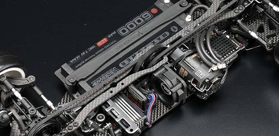 Amazon.co.jp: 1/10 競技用ツーリングカー BD11 : おもちゃ