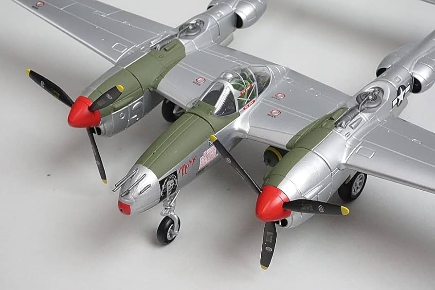 CDC社製 アーマーコレクション P38 lightning 模型 ライトニング CDC社