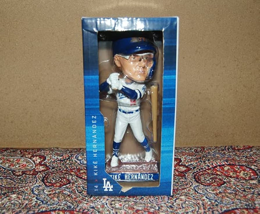 ドジャース キケヘルナンデス ボブルヘッド 8/31ドジャース戦 キケ