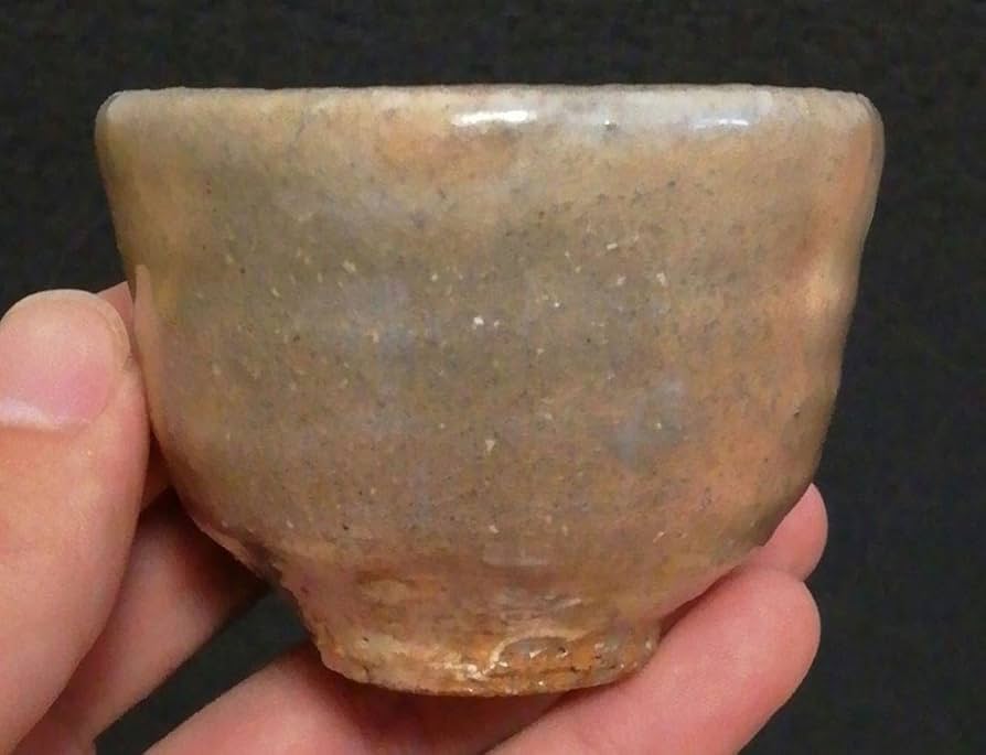 15代 坂倉新兵衛 萩酒盃 ぐい呑 15代 坂倉新兵衛 萩酒盃 ぐい呑 萩酒盃