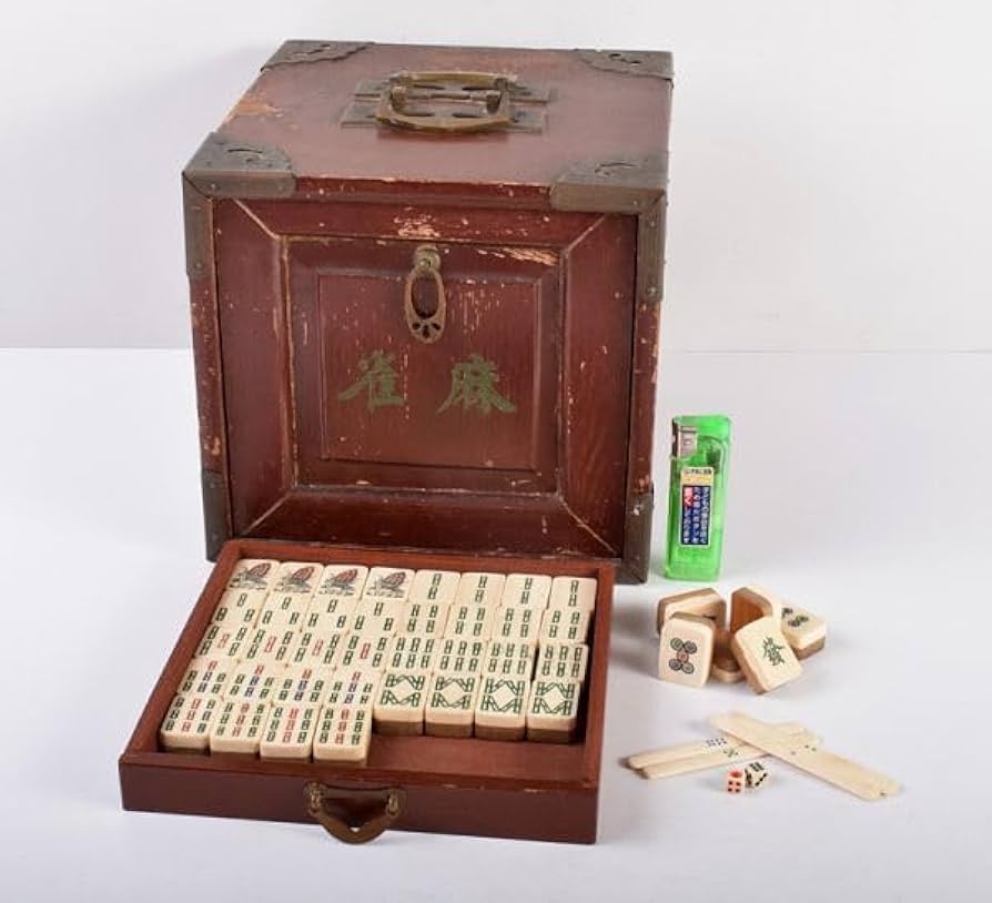 中国 竹嵌 骨牌 背竹牌 麻雀牌 唐木箱付 中国 竹嵌 骨牌 背竹牌 麻雀牌