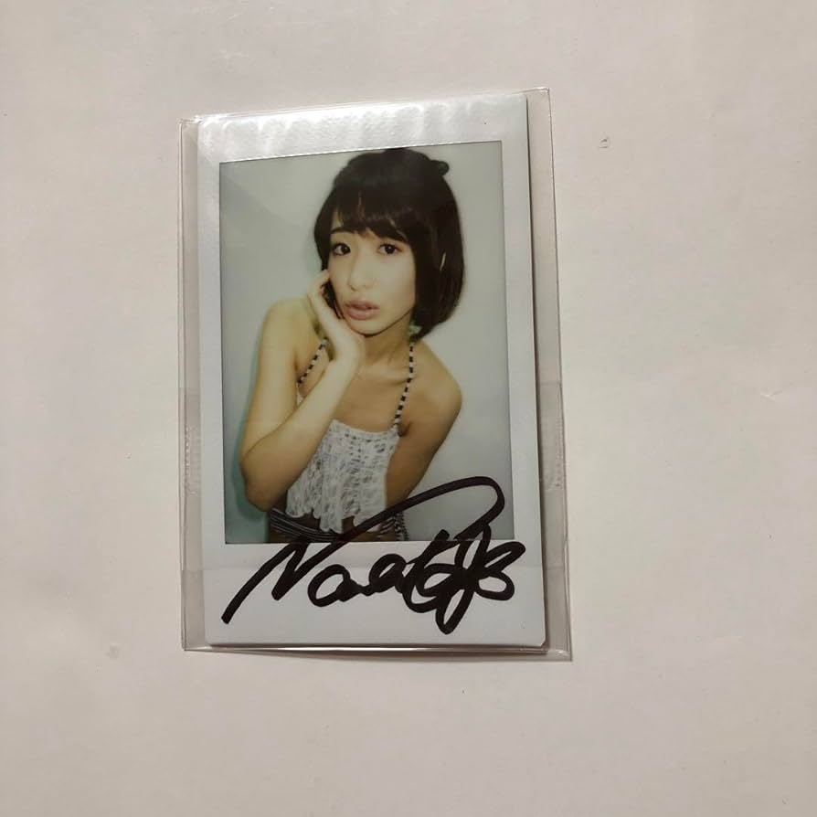 七瀬みるあ 直筆サイン入りチェキ 水着 Amazon.co.jp: 【七沢みあ