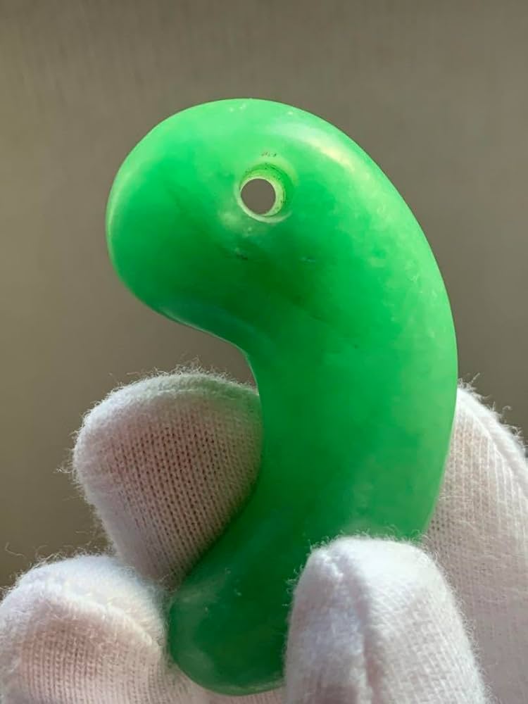 古墳期 出土 超ろうかん糸魚川翡翠勾玉 縄文時代 根付 石器 土器 翡翠勾玉