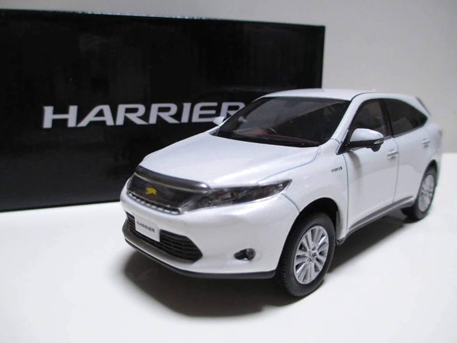 TOYOTA ハリアー カラーサンプル ミニカー ホワイト Amazon | 1/30