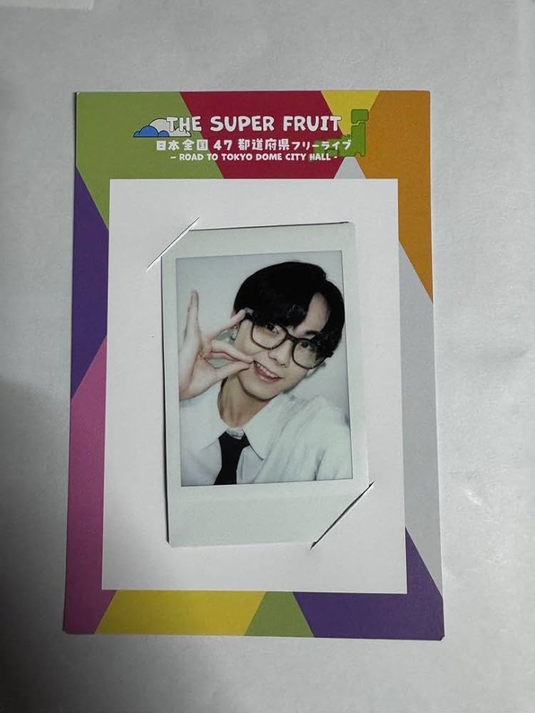 小田維真 チェキ