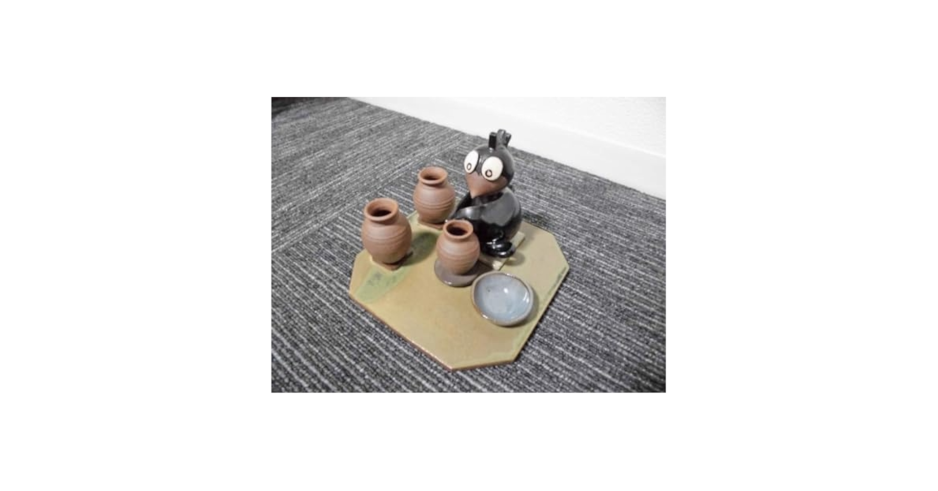 丹波焼 愛嬌のある陶器の置物 カラスの陶芸家 リビングのインテリアに