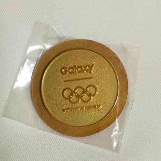 TOKYO2020ピンバッジ金ゴールド