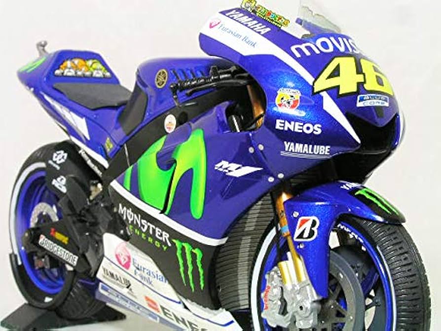 t*z様 スパーク Yamaha YZR-M1 バレンティーノ・ロッシ 1/12