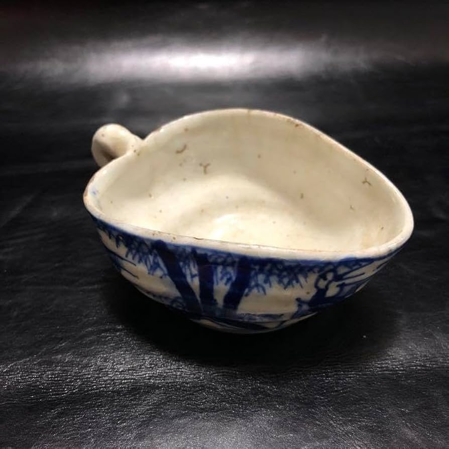 美しい古美術◼️蔵から可愛い古伊万里焼のミルクポットの様な