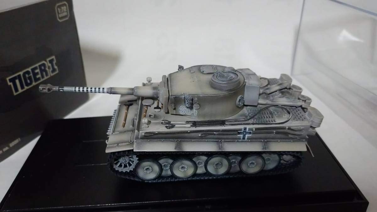 サイバーホビー限定 1/72ドラゴンアーマー タイガーⅠ 雪中の祝福