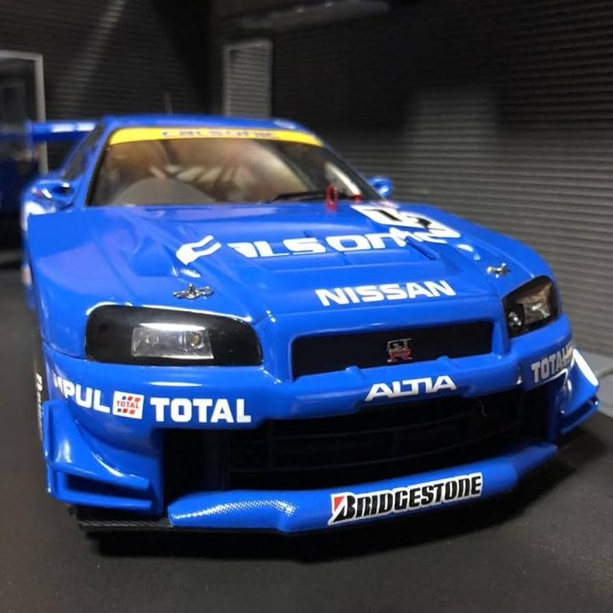 AUTOart JGTC 2002 CALSONIC SKYLINE 1/18