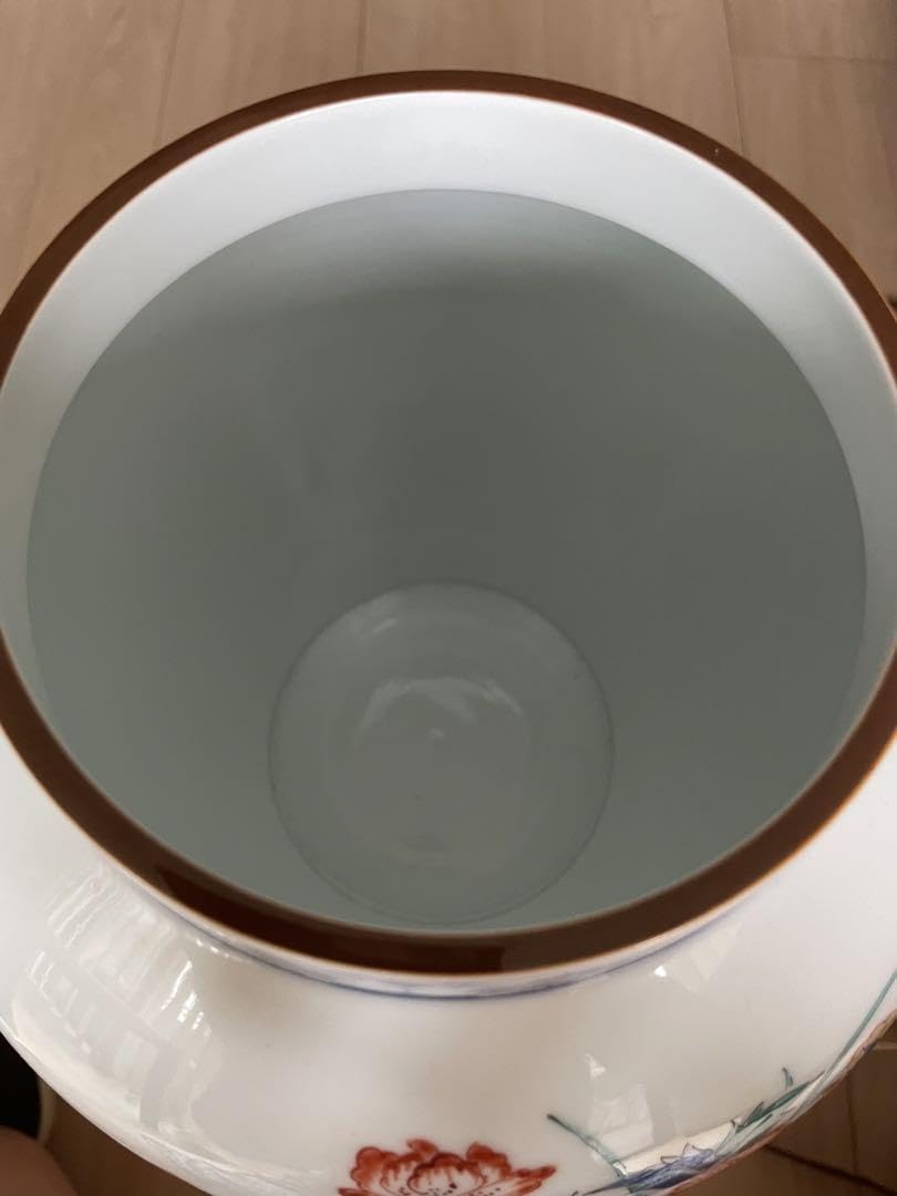 骨董品】 人間国宝13代目柿右衛門 染錦壺 十三代 酒井田柿右衛門 作