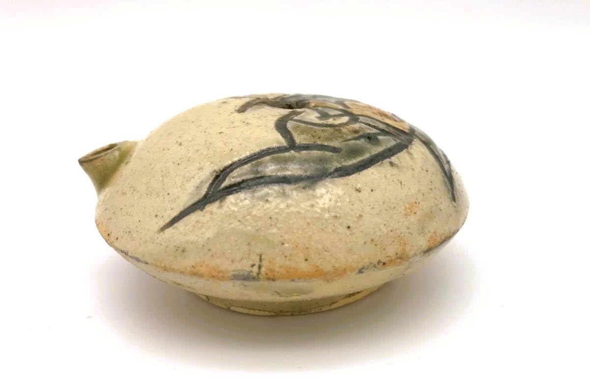 人間国宝金城次郎 魚二匹紋水滴 壺屋焼 人間国宝 金城次郎 作