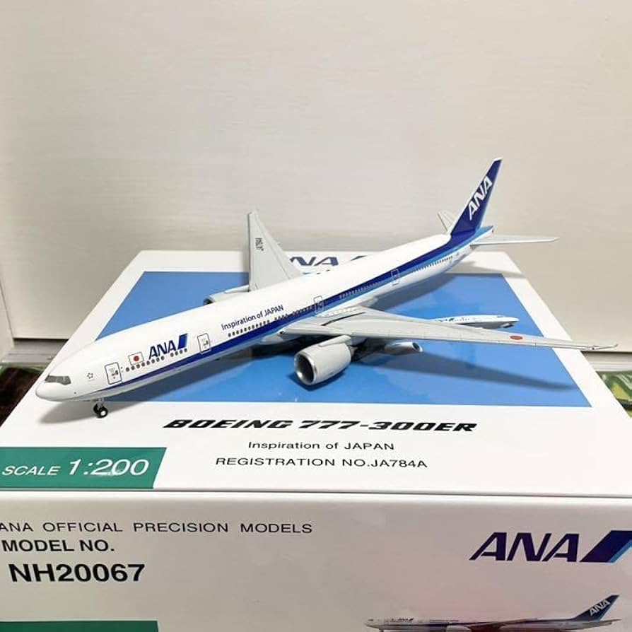 ANA 777-300ER 1/200 完成品モデル JA784A Amazon.co.jp: 全日空商事 1/200