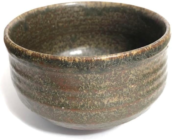 究極の古美術蔵から、深みのあるかなり雰囲気の漂う抹茶茶碗。 究極