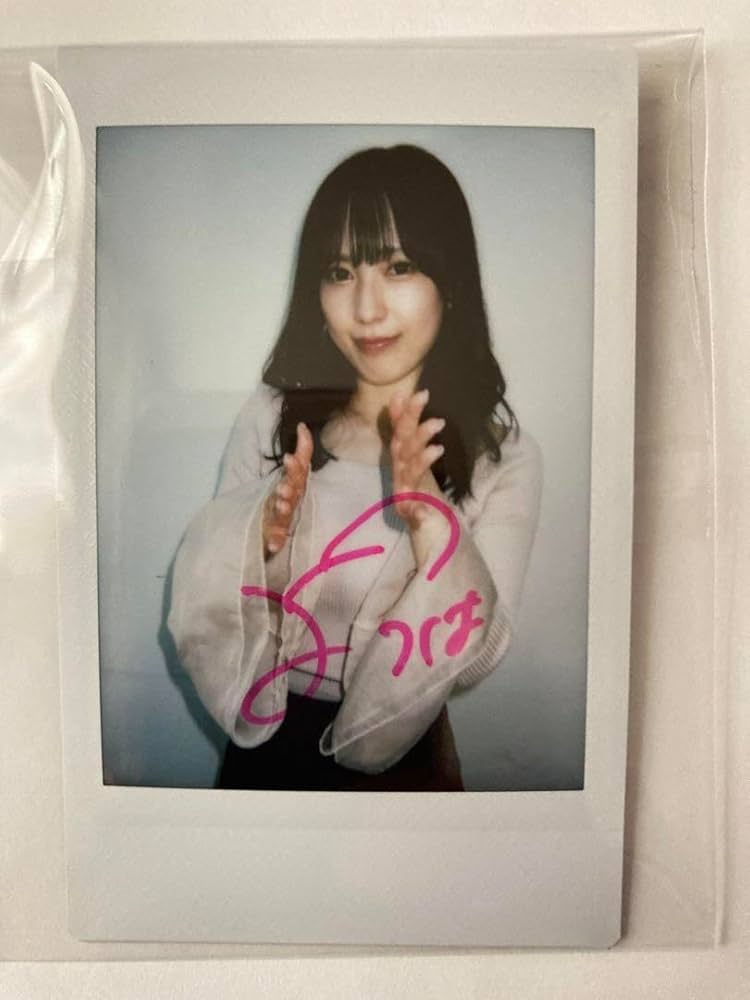 Amazon.co.jp: 小湊よつ葉 サイン入りチェキと写真 : おもちゃ