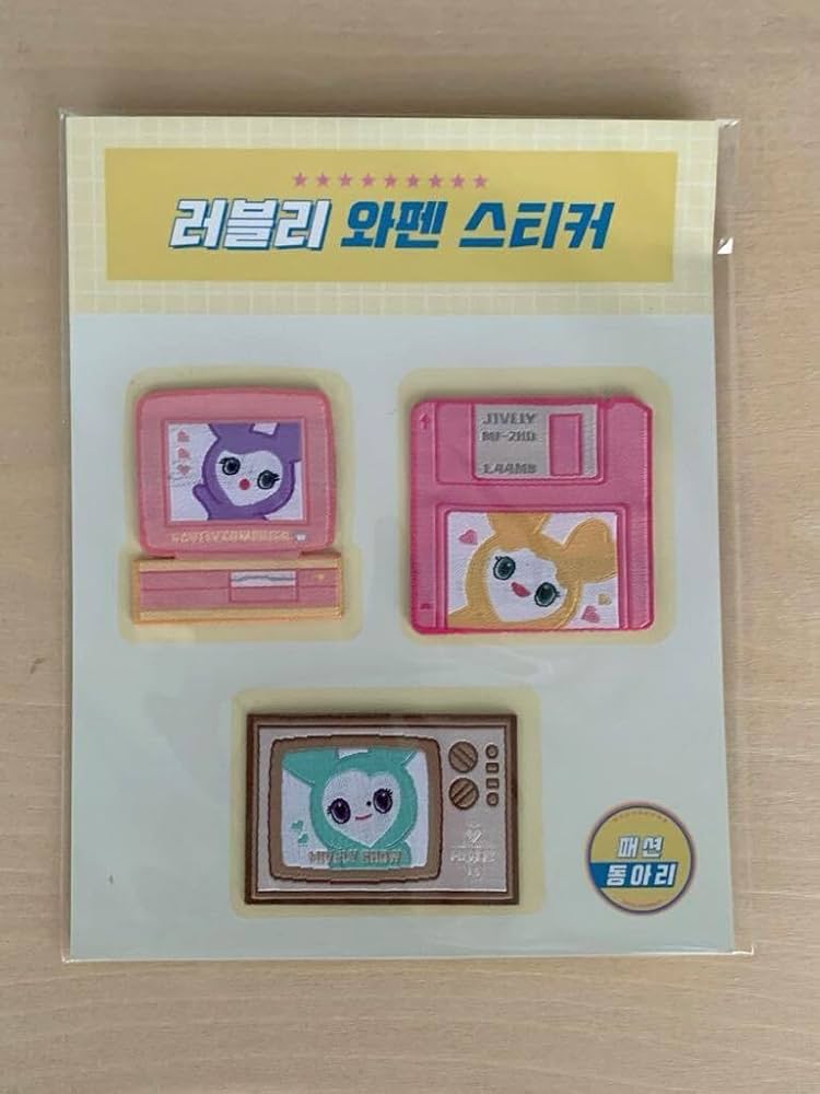 Amazon.co.jp: トゥワイス TWICE 公式グッズ ラブリーワッペン