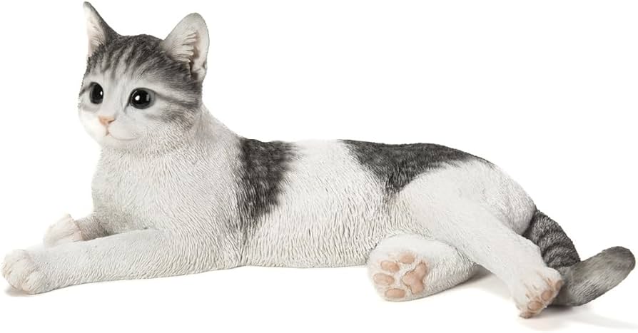 Amazon.co.jp: ウービア 横座りサバトラ白猫 38×23×17cm 人形