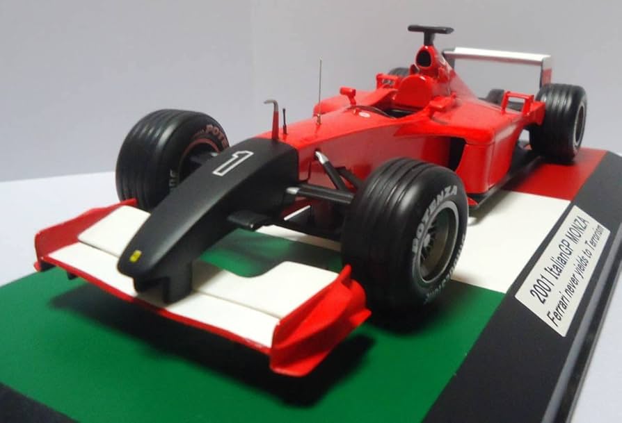 1／18フェラーリ2001 ミハエルシューマッハ