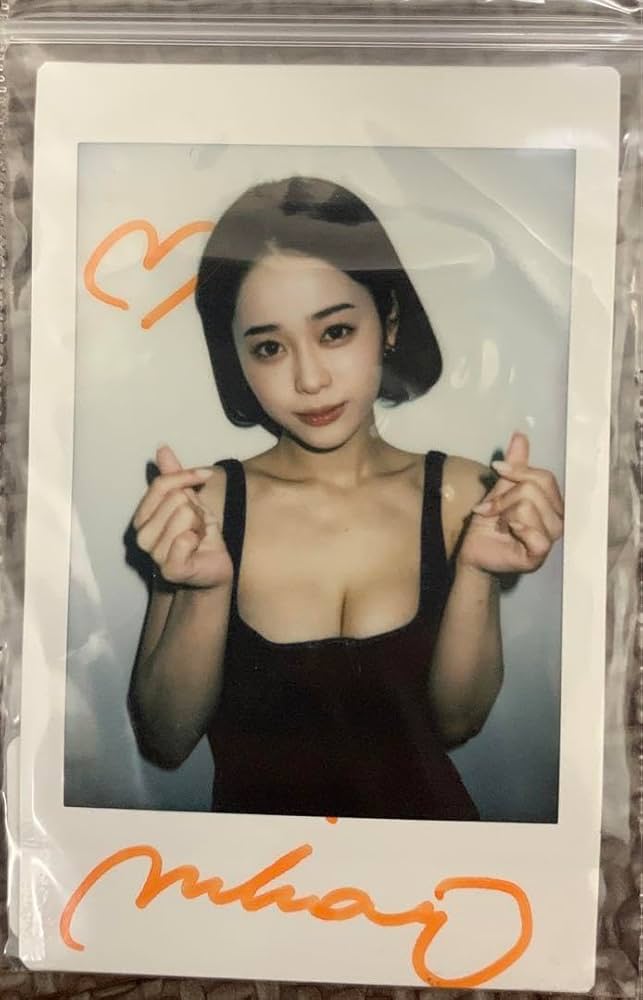 TWICE ミナ シーグリ チェキ 直筆サイン入り TWICE ミナ シーグリ