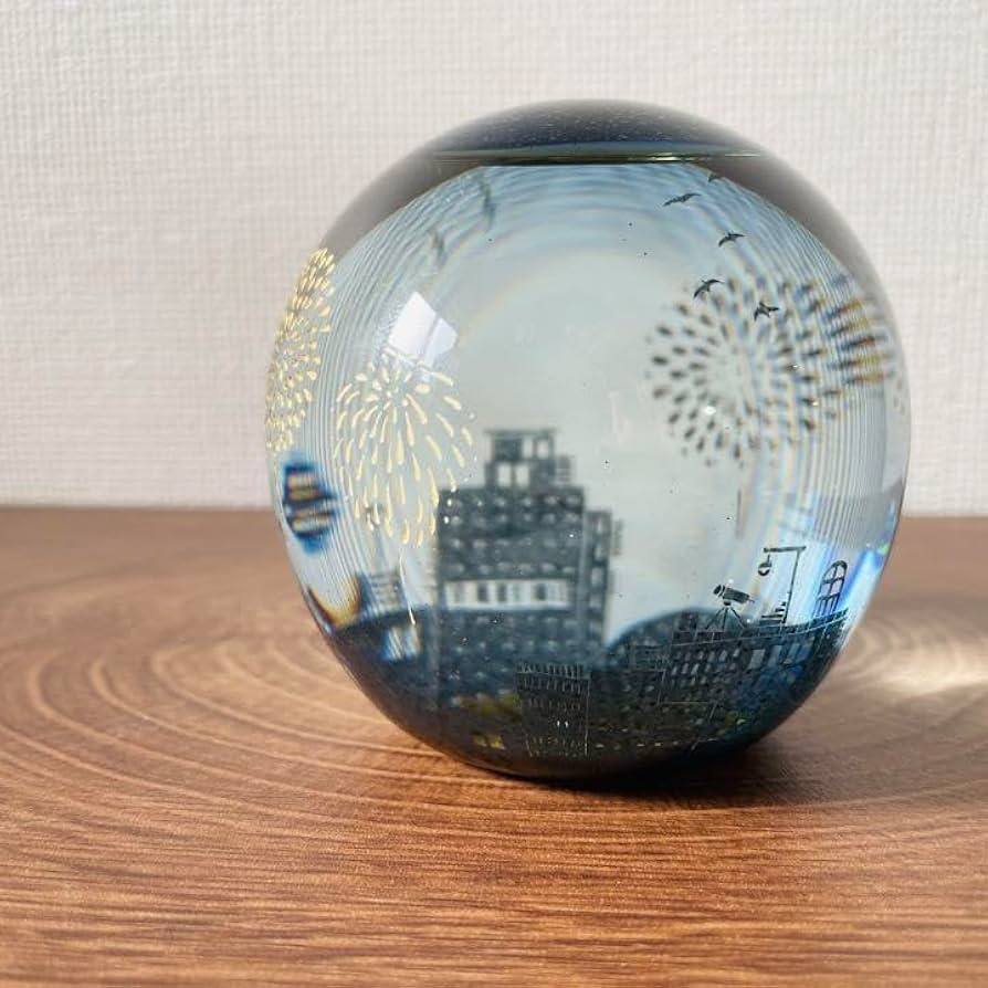 金津沙耶香 スノードーム 金津沙矢香さん ガラスのスノードーム 金津沙