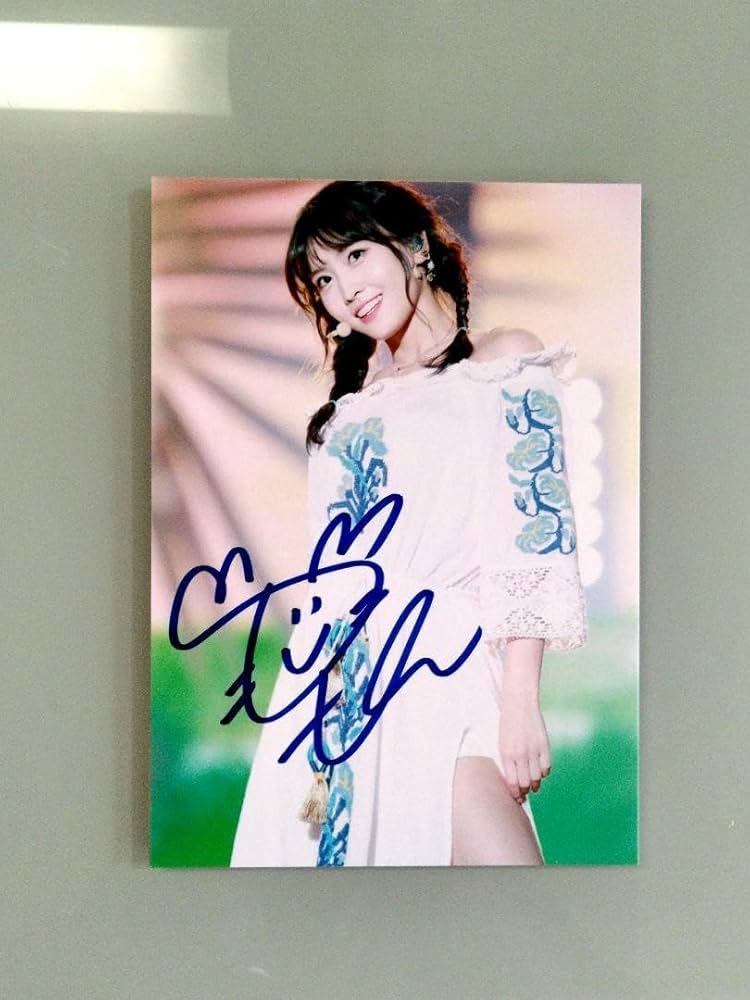 TWICEモモ サイン