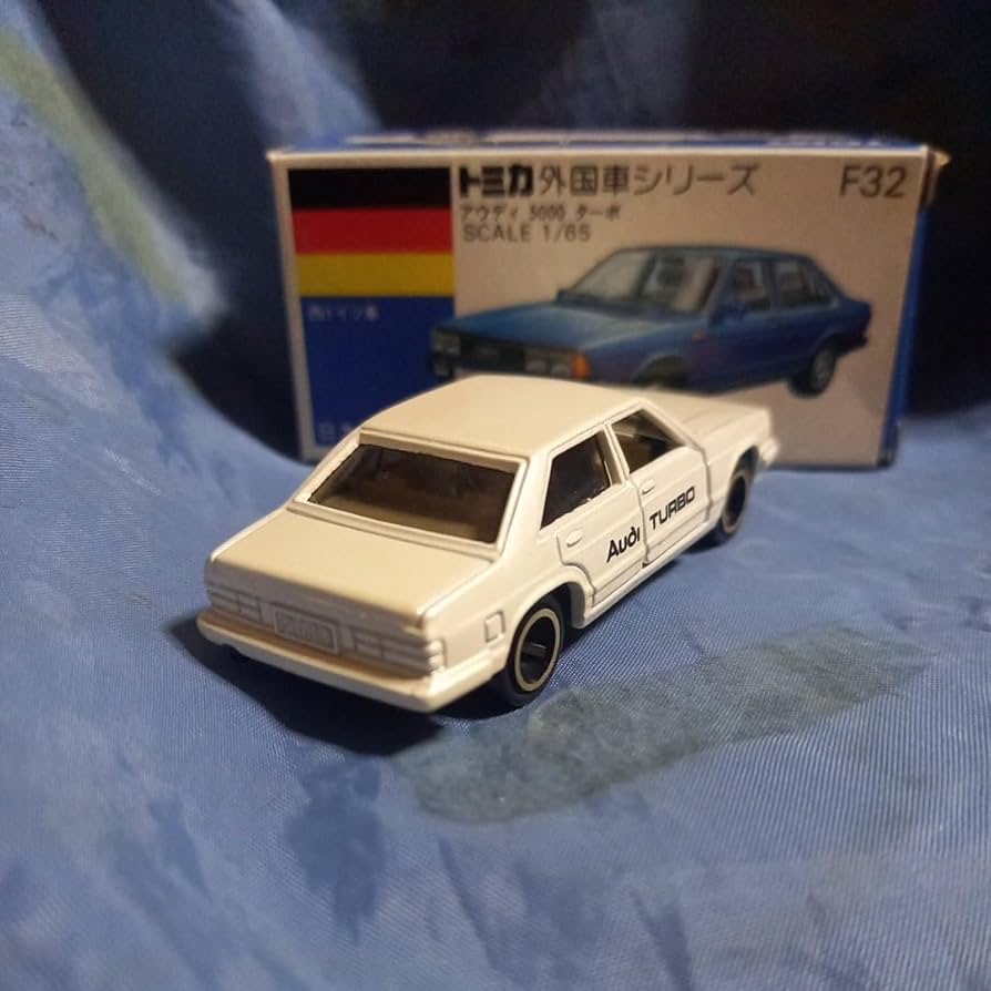 トミカ 日本製 青箱 F32 シリーズ アウディ 5000 ターボ トミカ 青箱