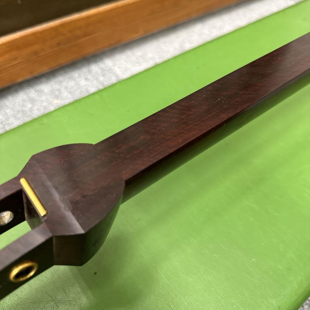 中棹地唄三味線 子持ち綾杉胴 棹紅木 沈みトチ 2枚溝金細 K刻印 総桐