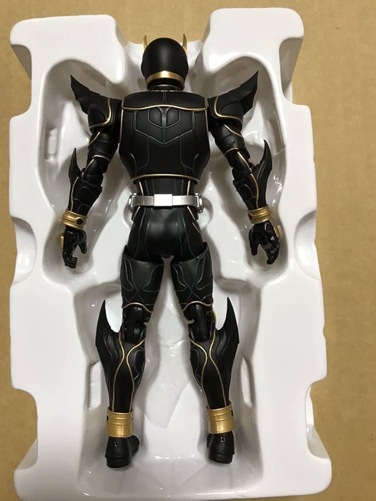 Amazon.co.jp: S.H.Figuarts（真骨彫製法） 仮面ライダークウガ