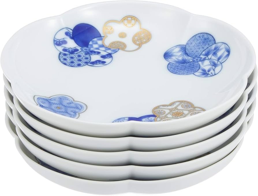 中国 新渡 染付 花文 小さな香合 N 6479 中国 新渡 染付 花文 小さな