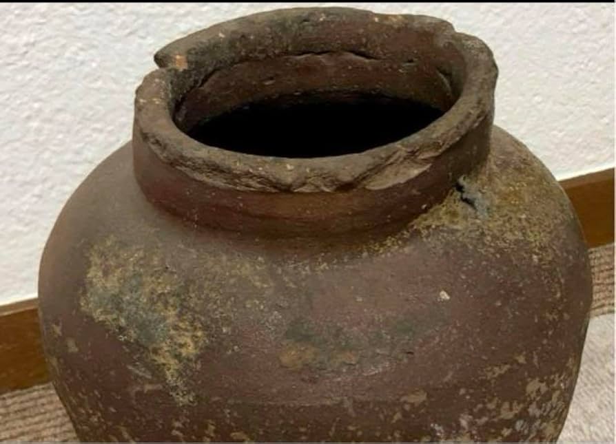 古備前壺 うずくまる 22/12/29 古備前壺 うずくまる 22/12/29 古備前