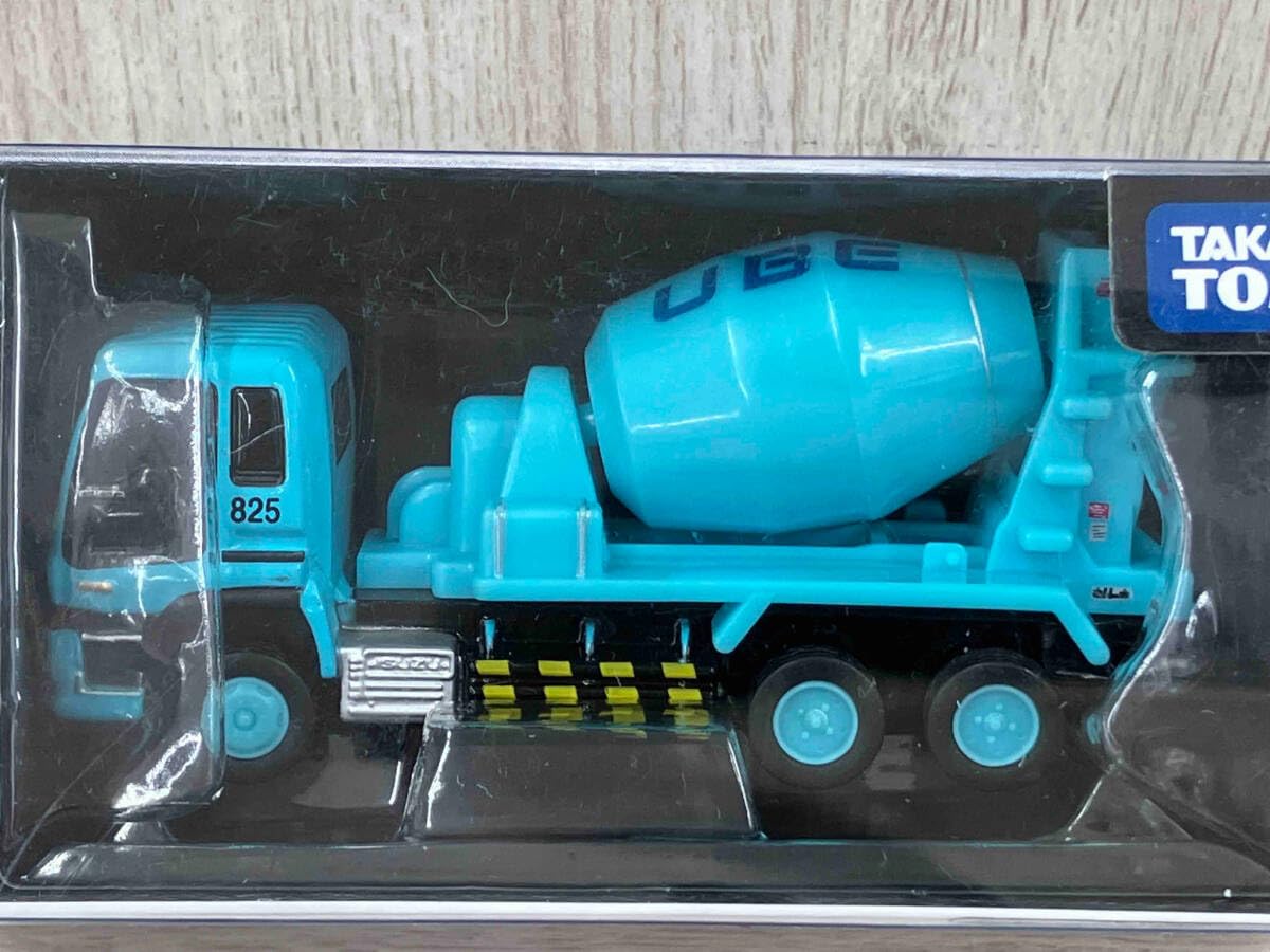 トミカリミテッド 0114 isuzu giga mixer (ube) トミカリミテッド 0114