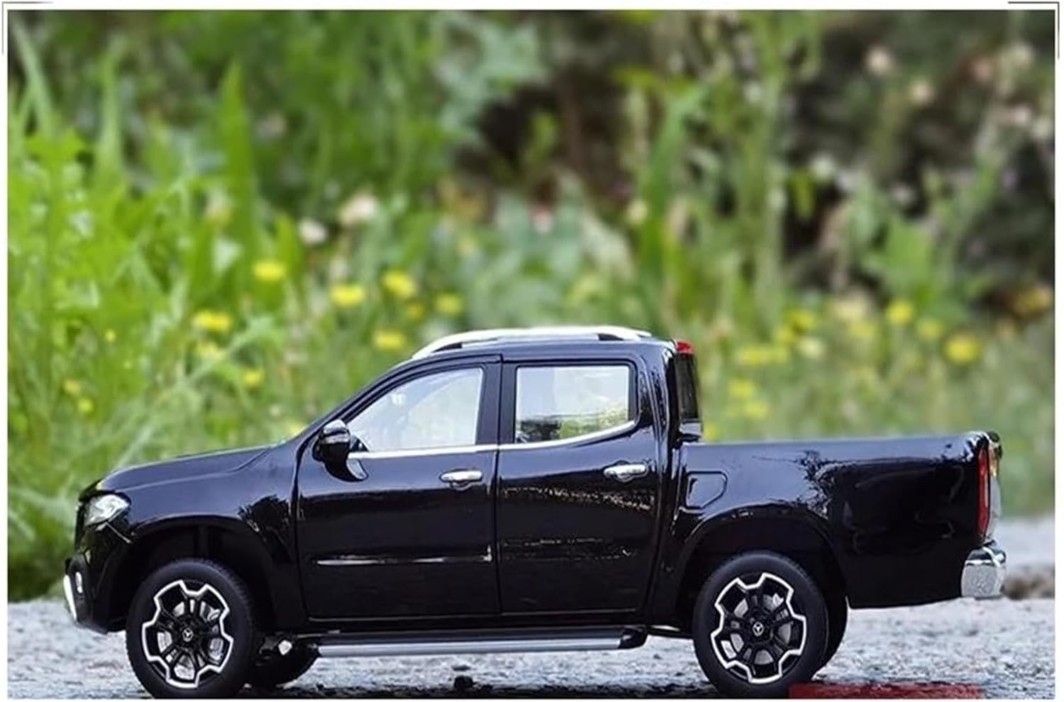 1/18 メルセデスベンツ Xクラス ピックアップトラック ブラック