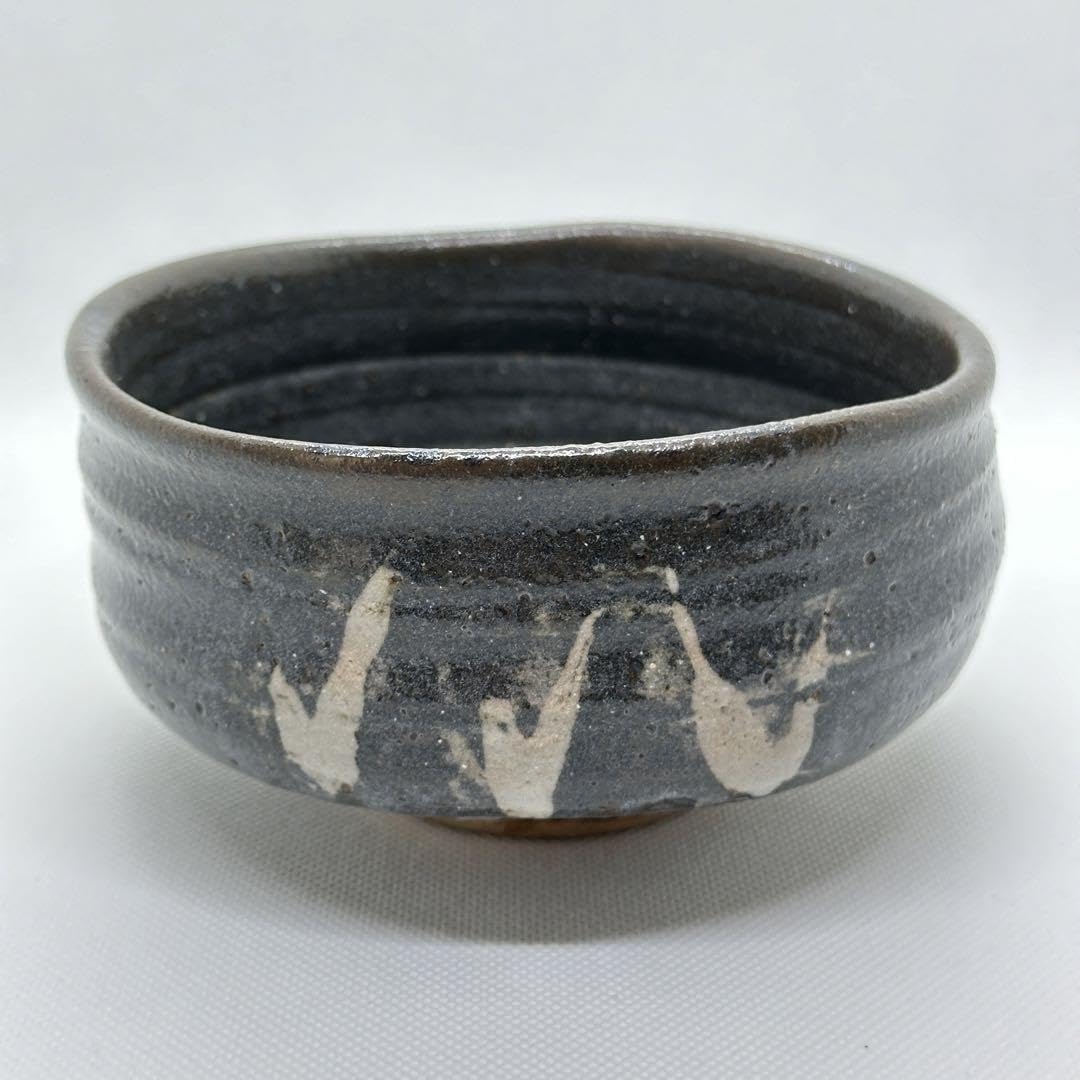 Amazon.co.jp: 加藤春二 瀬戸焼 鼠志野 茶碗 共箱 : ホーム＆キッチン