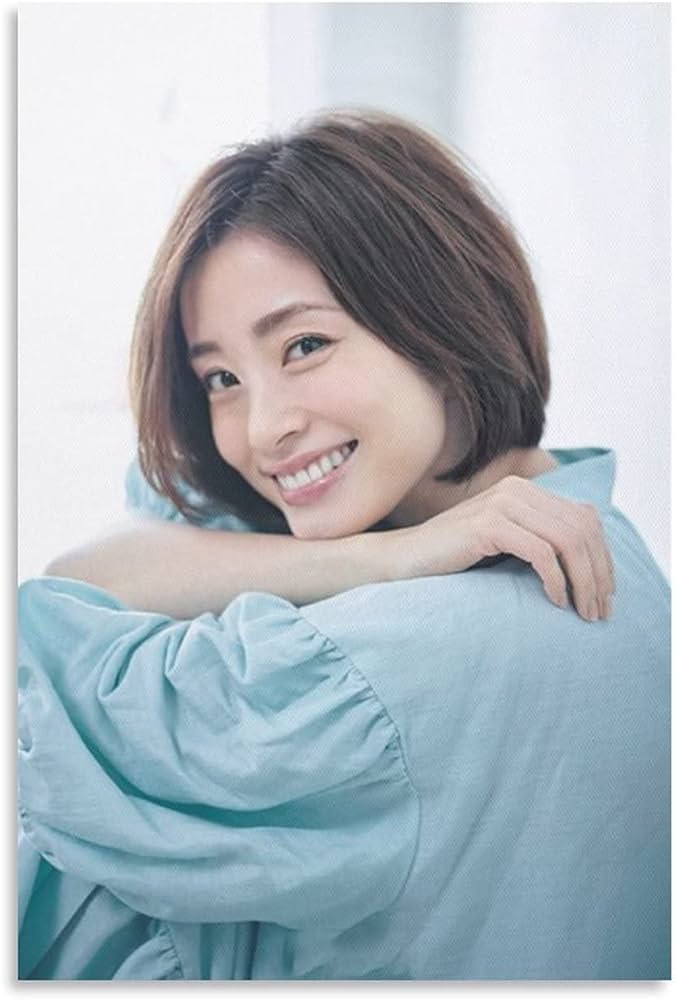 Amazon.co.jp: 上戸彩 女優セクシー写真グラビアアイドル水着画像