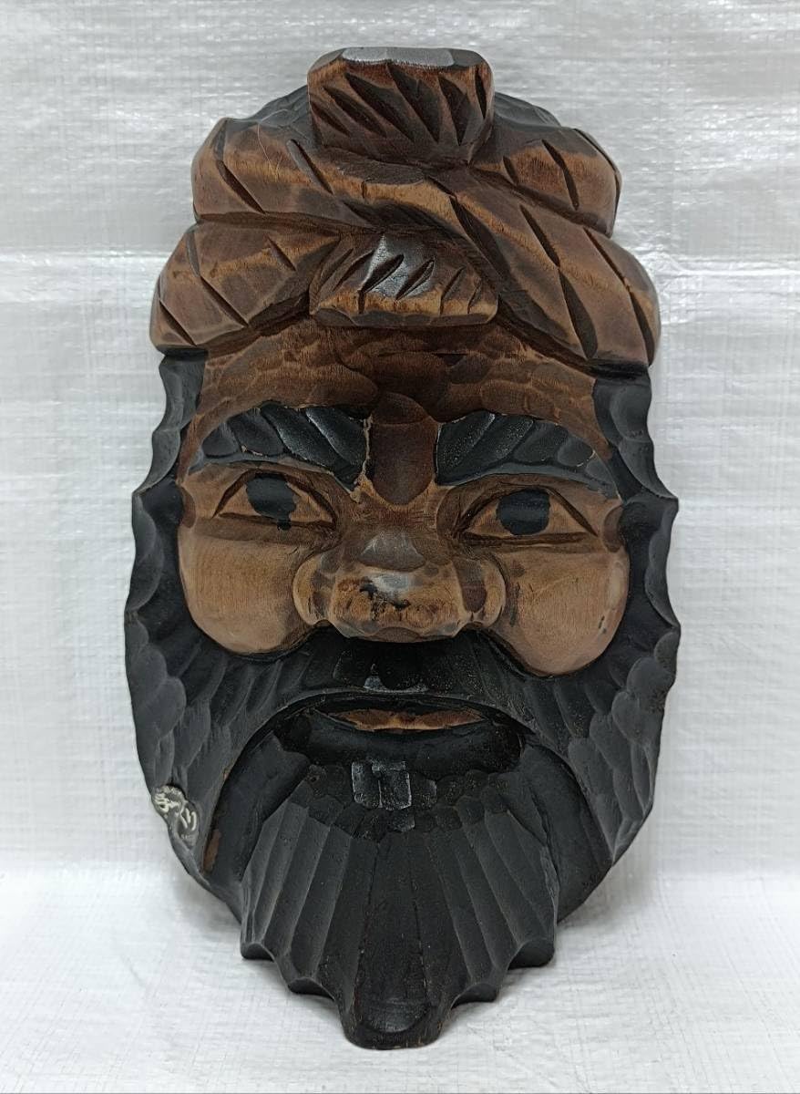 ヴィンテージ 可愛らしい瞳と威厳のある姿が素敵な一刀彫の犬の特大