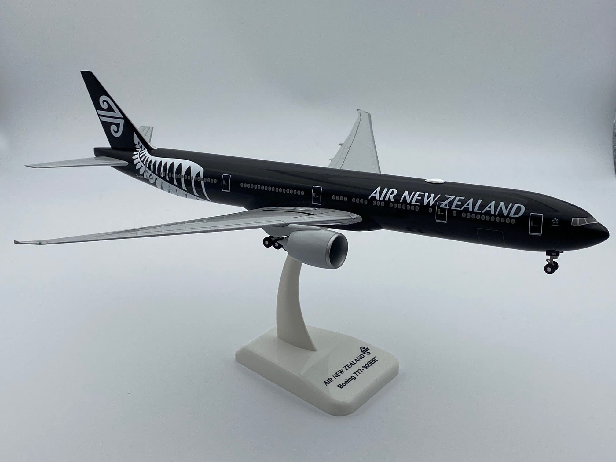 ニュージーランド航空 B777-300ER 1:200 模型 Amazon | HOGAN ホーガン