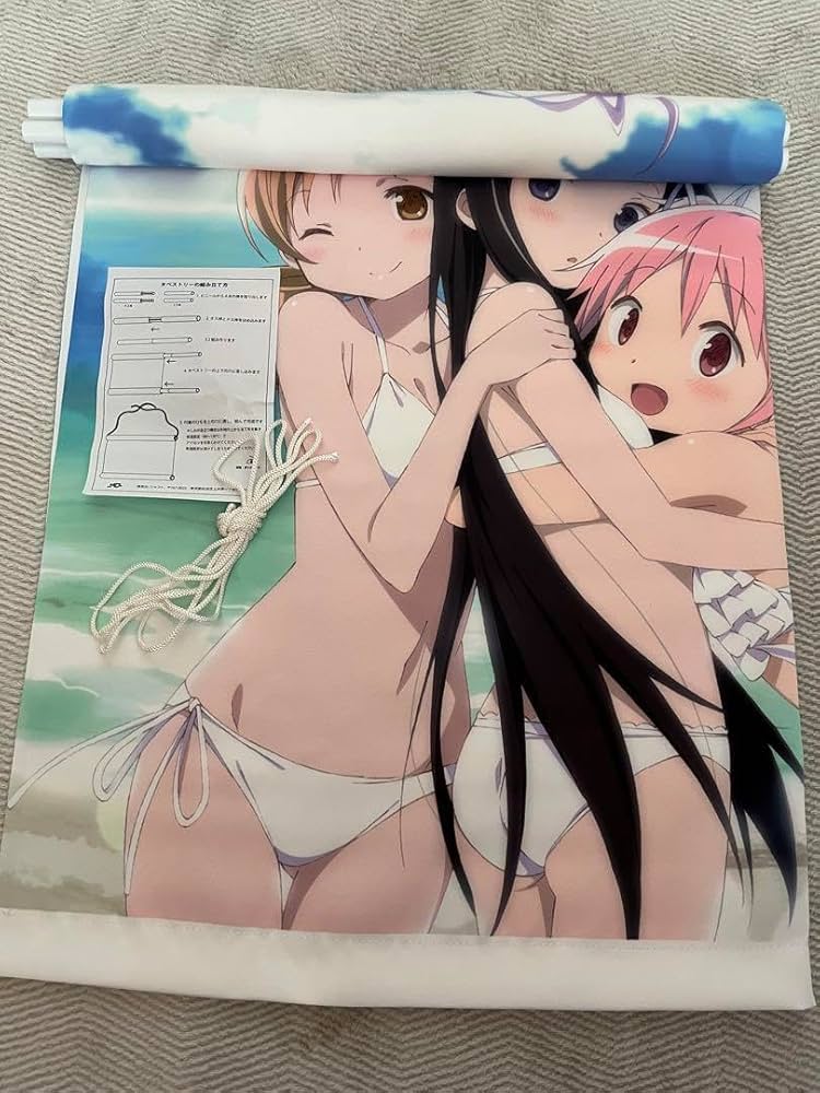 Amazon.co.jp: 魔法少女まどか??マギカ 水着タペストリー : ホビー