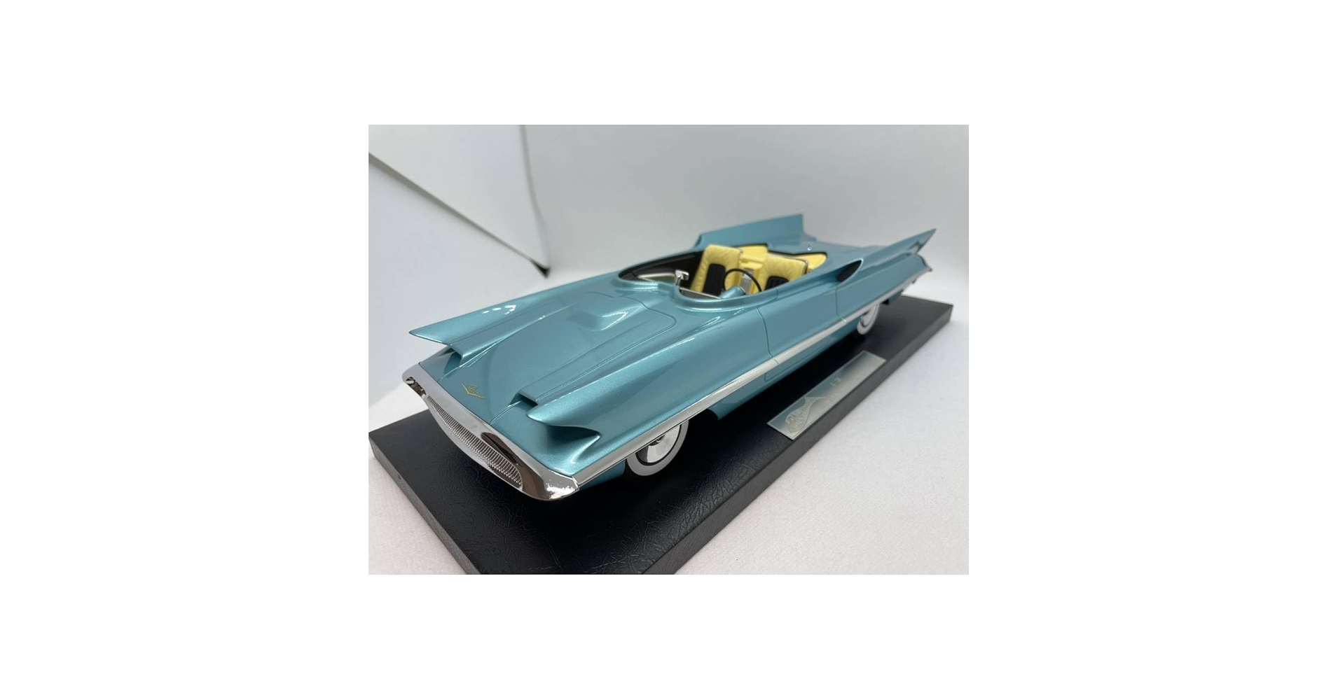 4R-776 HRN-Model 1/64 リンカーン フューチュラ HRN Model 1/64 1955