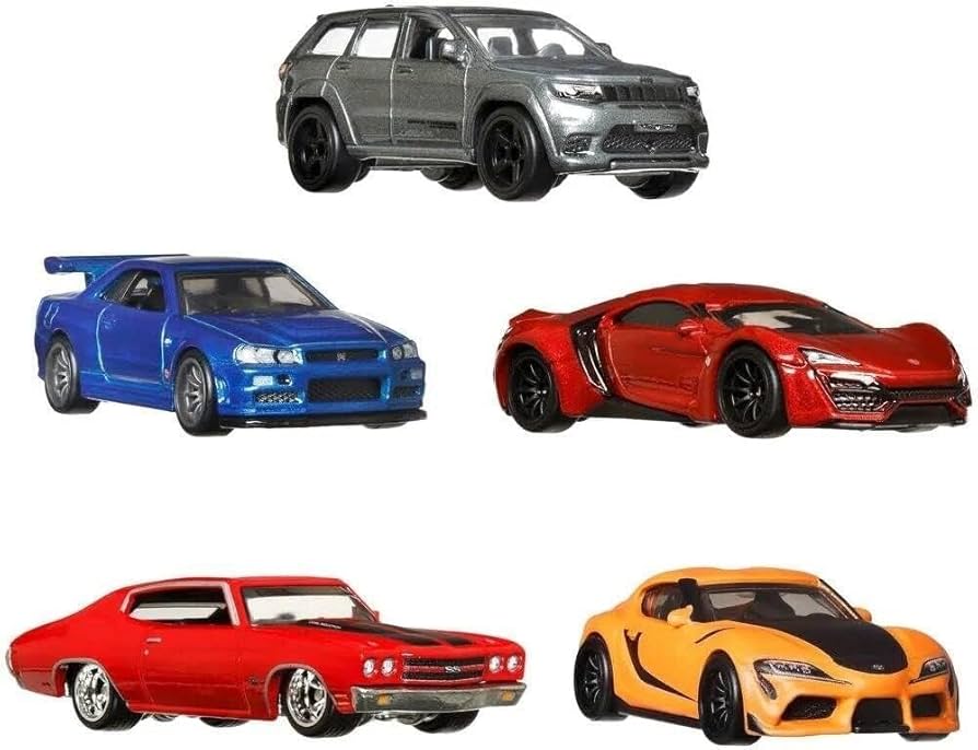 Hot Wheels Fast & Furious Premium Bundle, 5 1:64 Scale Hot Wheels