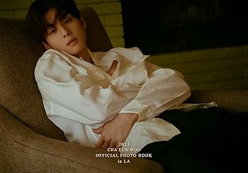 Amazon.com: ASTRO CHA Eunwoo 2023 Official PHOTOBOOK in LA B