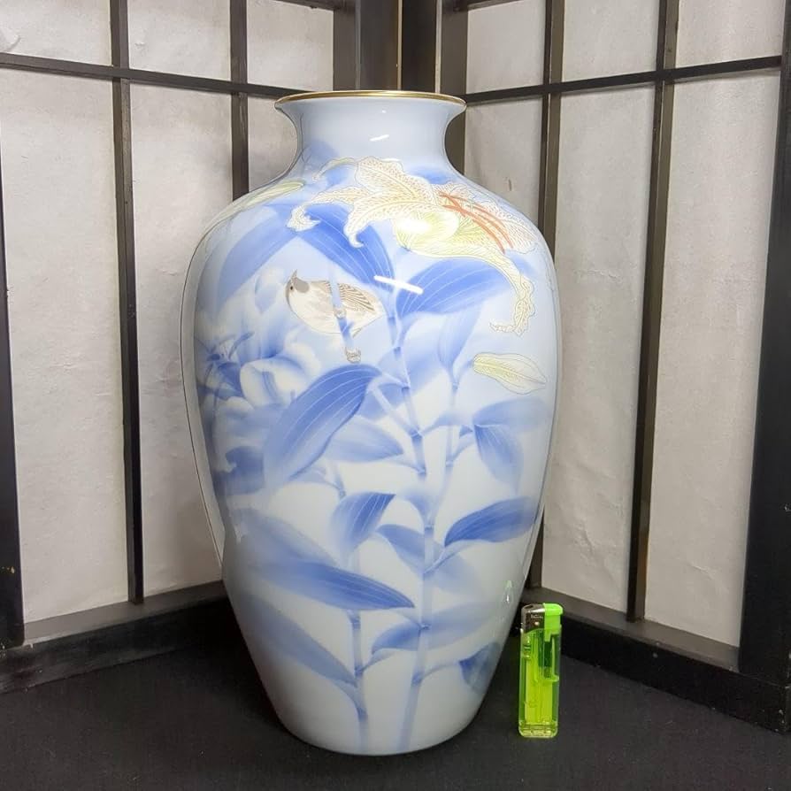 深川製磁 深川製磁 染付金彩牡丹紋 沈香壺 飾壺蓋