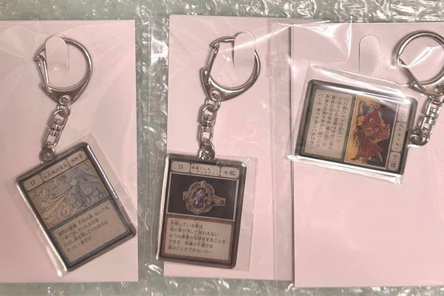 Amazon.co.jp: 冨樫義博展 HUNTER × HUNTER メタルキーホルダー 大天使