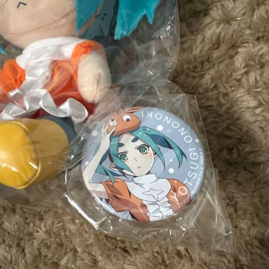 GIFT ぬいぐるみ 憑物語 斧乃木余接 化物語 特典缶バッジ付き Amazon