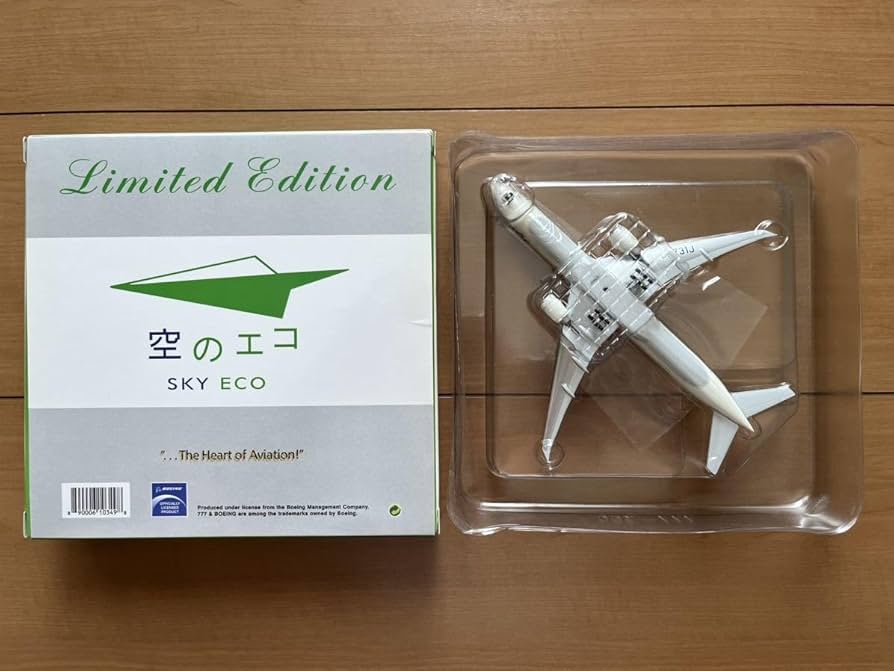 JAL 旧ロゴ B777-300ER「空のエコ」エコジェット 1/400 JAL 旧ロゴ