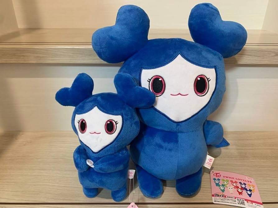 Amazon.co.jp: ショッパー付 TWICE LOVELYS ぬいぐるみリュック ハグ