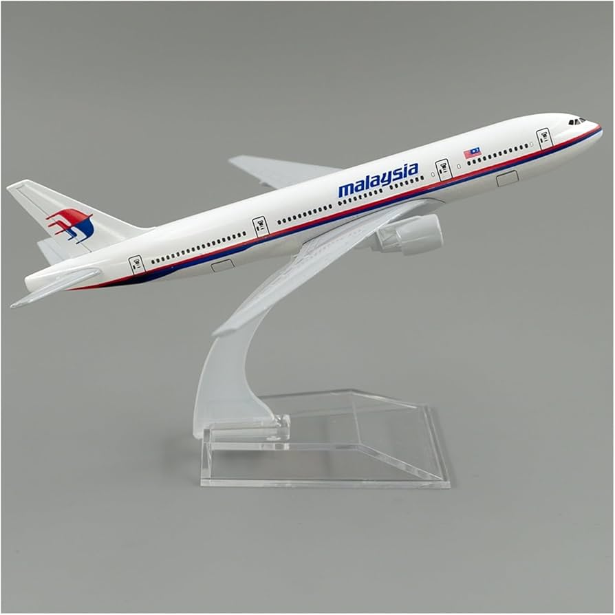 Amazon.co.jp: 飛行機の模型をコピー 1/400 ボーイング 777 マレーシア