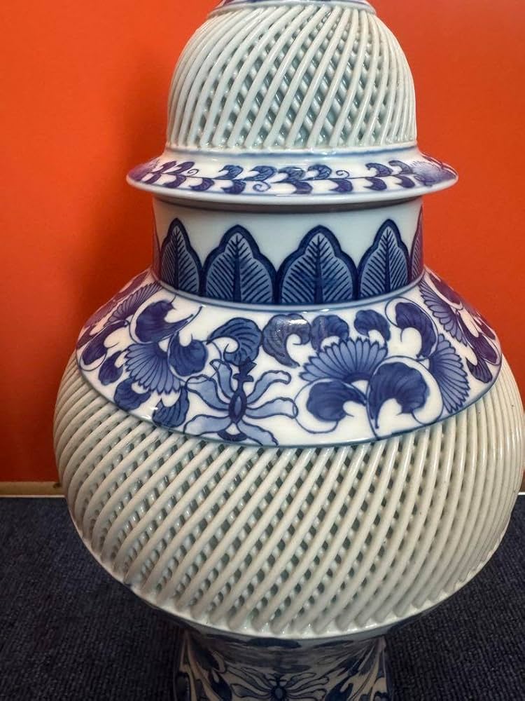 青磁編み目透かし壺 青磁編み目透かし壺 i-img900x1200-