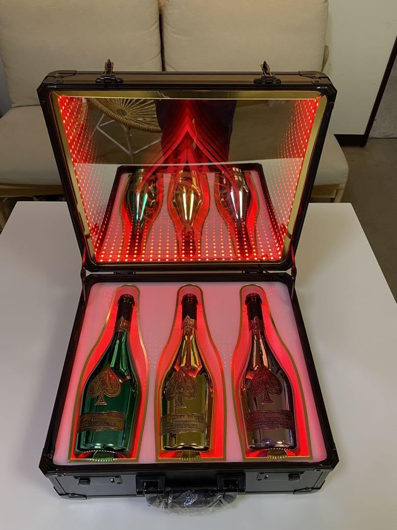 アルマンドアタッシュケース シャンパン LED 3本収納可能 キャバクラ