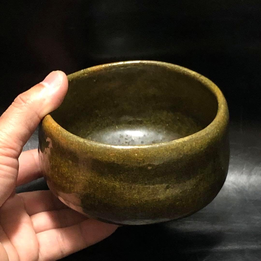 究極の古美術蔵から2色の飴色の釉薬がかけられた